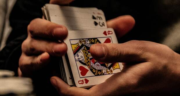 Психолог Гладких назвала лудоманию серьёзной зависимостью