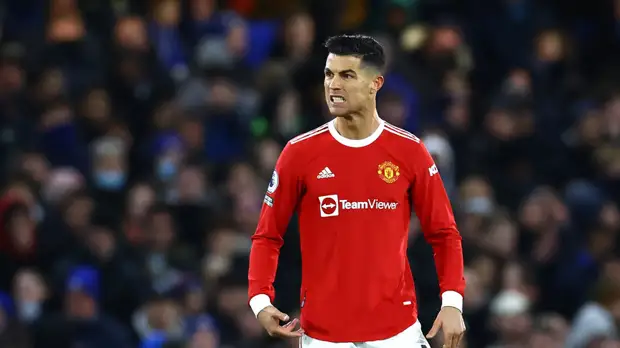 Роналду обвинил во лжи главреда France Football