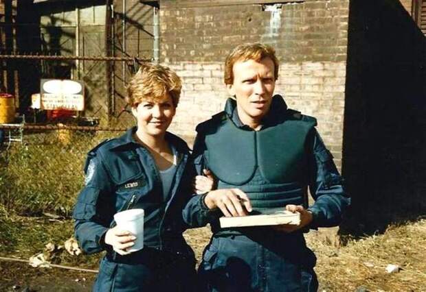 Нэнси Аллен и Питер Уэллер на съемочной площадке RoboCop (1987). Фотографии со съёмок, актеры, кинематограф, режиссеры