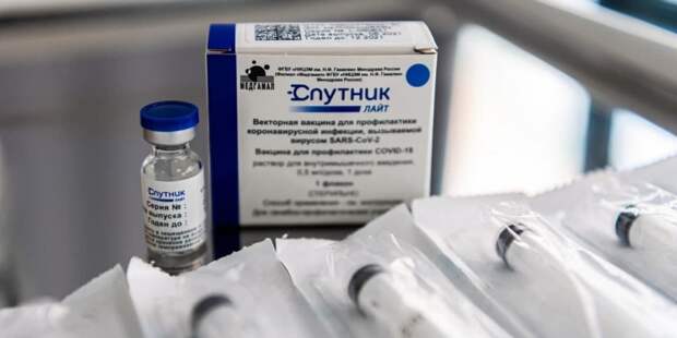 Собянин: В Москве за сутки прививку от COVID-19 получили более 105 тыс человек.Фото: М. Мишин mos.ru