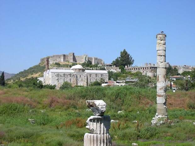 Вид на руины храма Артемиды Эфесской