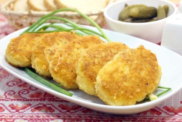 Вкусные картофельные котлеты с сыром