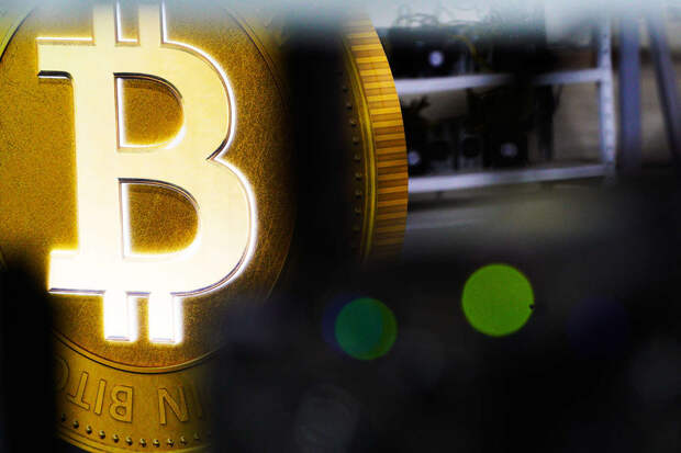 Стоимость Bitcoin опустилась ниже $55 тыс. впервые с 26 февраля