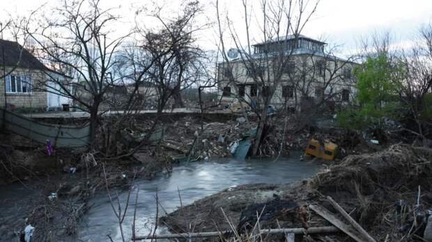 Российский Красный Крест развернул мобильные пункты помощи в Дагестане