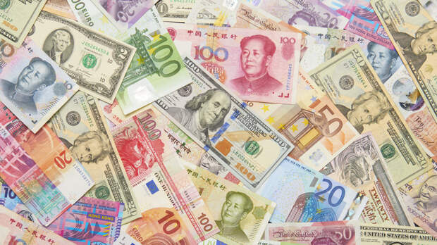 С учётом действий бизнеса и Центробанка: как могут измениться валютные курсы в июне