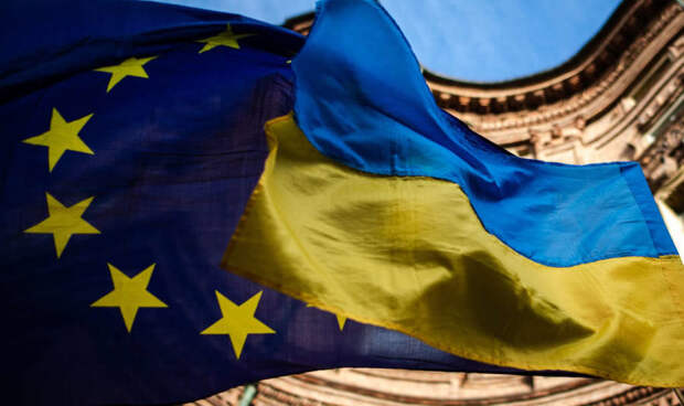 Экономист Хазин рассказал, к чему приведет новый европейский статус Украины