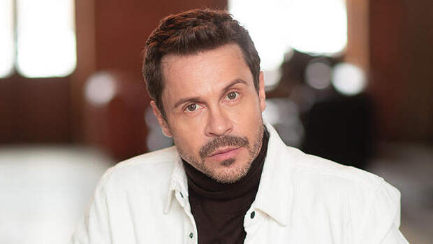 15-летняя дочка Деревянко вышла в свет с бойфрендом: «Жду колечко!»