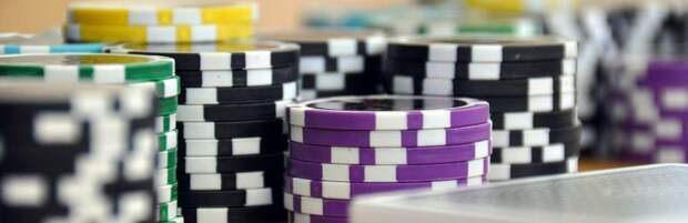 Незаконный покерный клуб выявили в Караганде