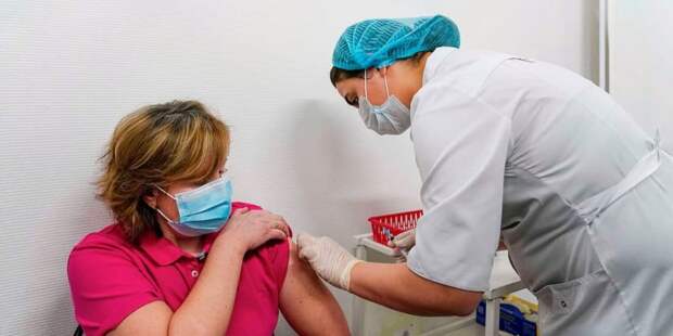 Собянин призвал москвичей не откладывать вакцинацию от COVID-19. Фото: Е. Самарин mos.ru