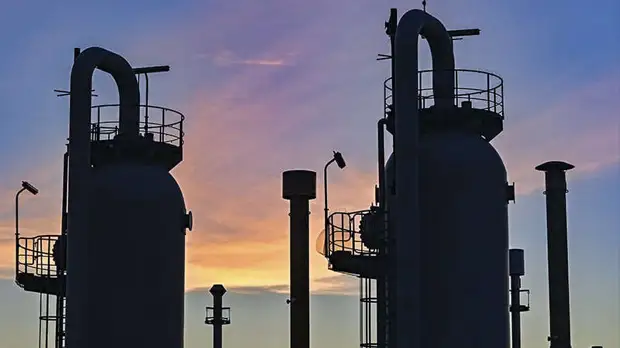 ФАС: Цены на бензин и газ на АЗС Дагестана будут падать несколько месяцев