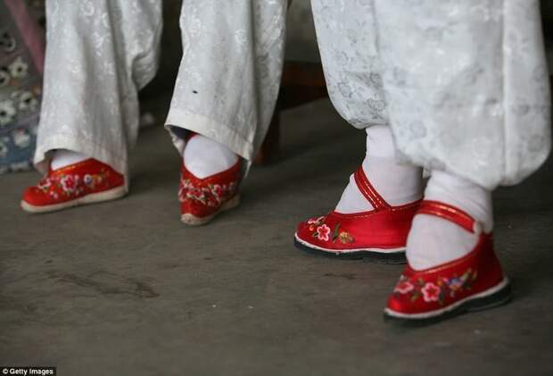 Деревня в Китае, где доживают свой век последние «женщины-лотосы»