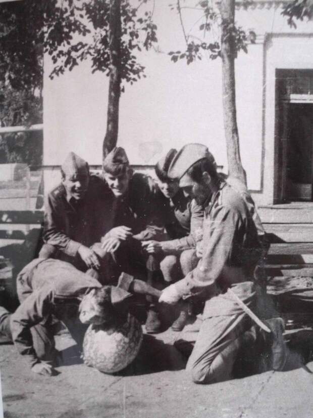 В военном училище, еще когда Советский Союз был жив.jpg