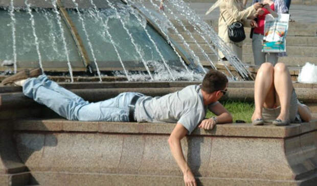 Ну что, куда пялимся, мужики? Ну что, куда пялимся, мужики?