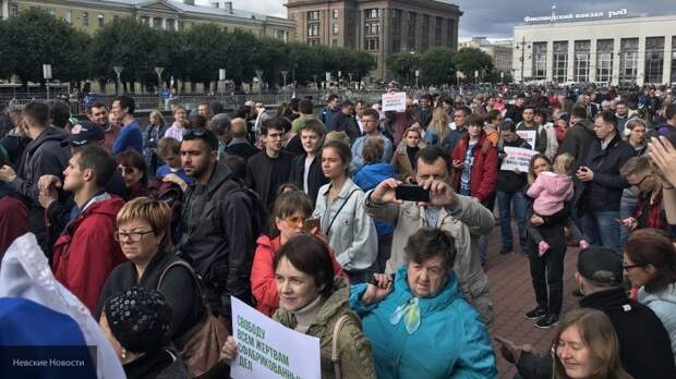 Митинг в поддержку свободных выборов не вызвал интереса среди петербуржцев