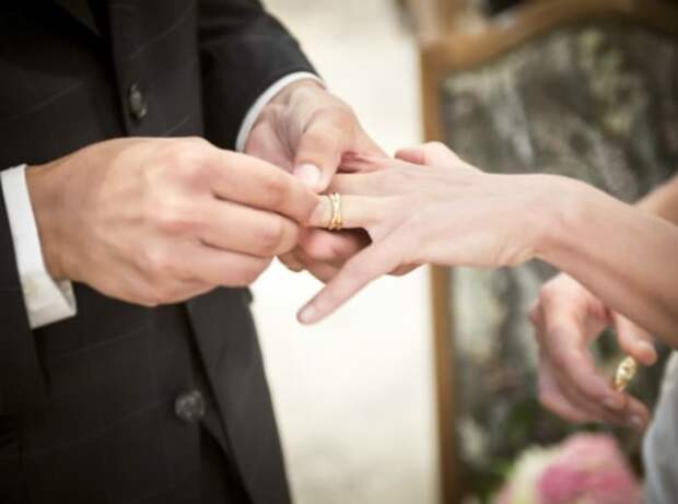Для некоторых людей бракосочетание становится привычкой и делом принципа | Фото: marieclaire.ru