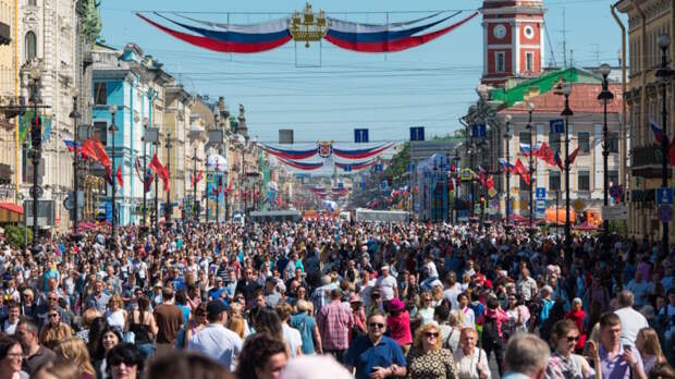 Миллион туристов ждут в Петербурге на майских праздниках