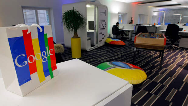 CNBC: сотрудников Google оставили без рабочих мест и познакомили с "товарищами по столу"