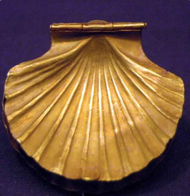 Изображение взято с сайта: http://www.ancient-egypt.co.uk/cairo%20museum/cm,%20gold/images/shell.jpg