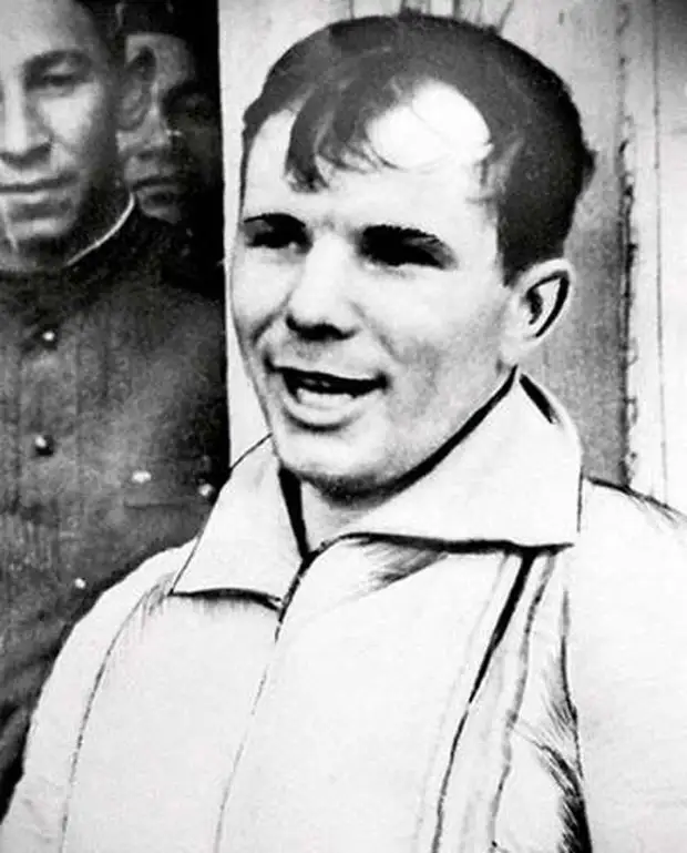 Откуда у гагарина шрам на брови. Гагарин фото. Фото Юрия Гагарина.
