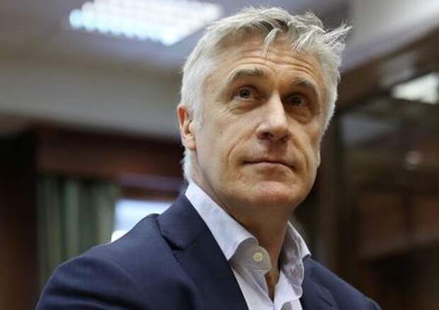 U.S. investor and founder of the Baring Vostok private equity group Michael Calvey, who is under house arrest on suspicion of fraud, attends a court hearing in Moscow, Russia February 10, 2020. REUTERS/Evgenia Novozhenina
