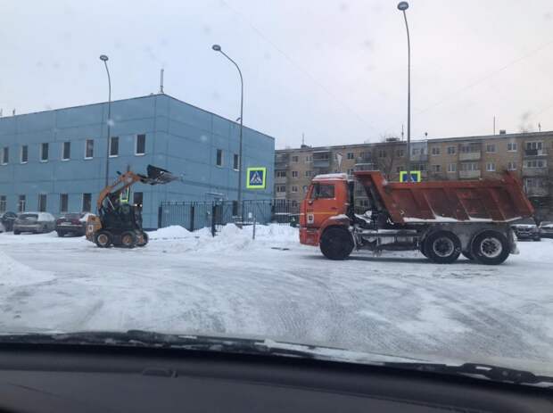 Коммунальщики в Северном вывезли за сутки 890 кубометров снега