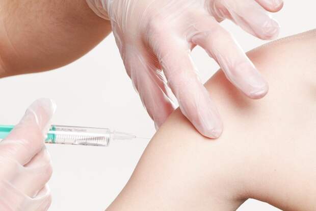 Кампания по вакцинации продолжается в поликлинике при больнице Вересаева