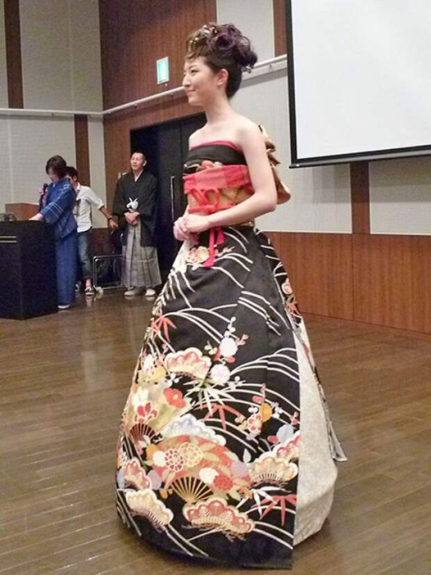 Kimonos Wedding Dress