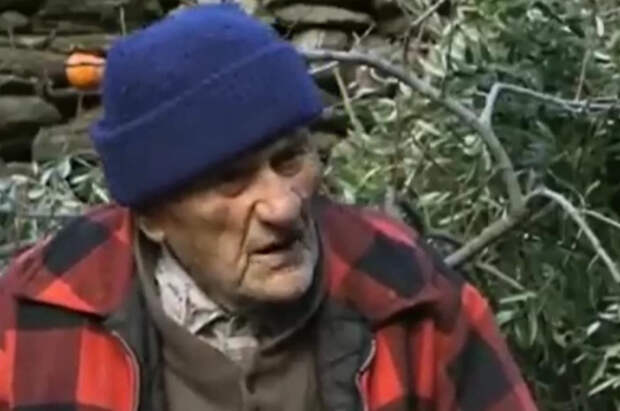 Больному раком греку прочили смерть через полгода, а он прожил более 40 лет