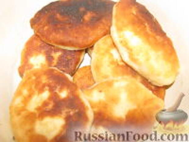 Фото к рецепту: Дрожжевые жареные пирожки с картошкой