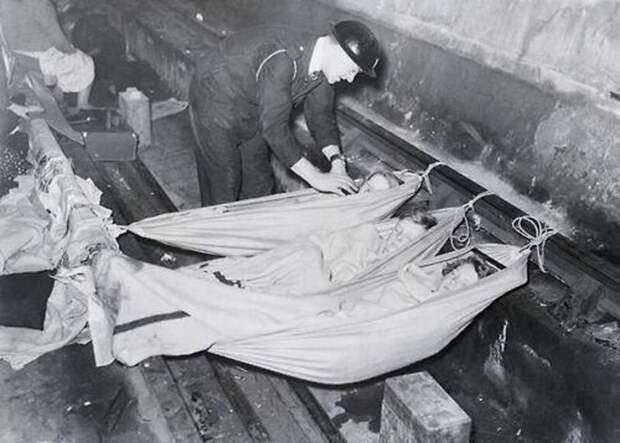 Детская спальня в Лондонской подземке во время немецких бомбёжек. Великобритания, 1940 год. жизнь, прошлое, ситуация, факт