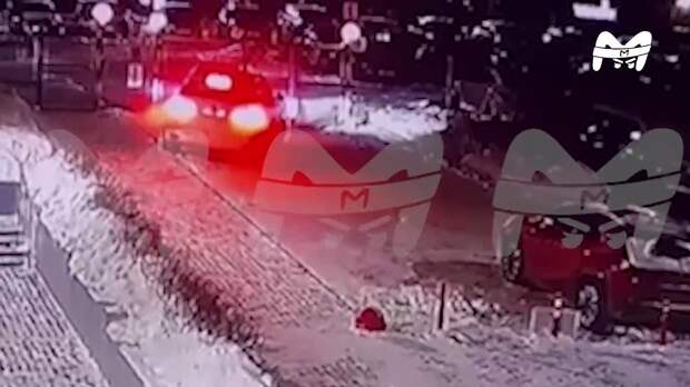 Хоккеистов "Трактора" Джоша Ливо, Михаила Григоренко и Андрея Никонова обвинили в дебоше. Со слов нашего подписчика и по совместительству жителя Челяб...