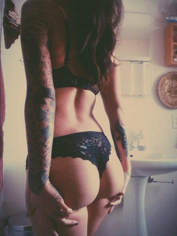 Hot girls with tattoos are a killer combination (26 Photos) Hot girls with tattoos are a killer combination (26 Photos)