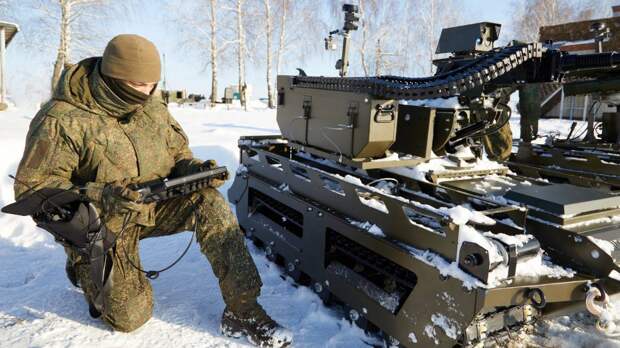 Люди решают, робот выполняет