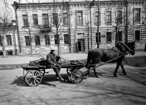 Люди и их чувства на снимках 1960-80-х годов казанского фотографа Рустама Мухаметзянова 7