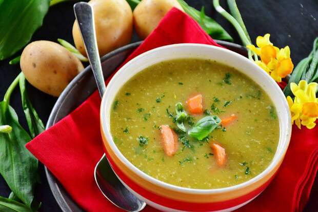 Диетолог Журавлева назвала супы бесполезной едой