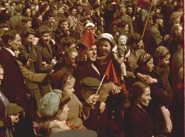 1947 год СССР, демонстрации, мир труд май, парад, первомай, фото