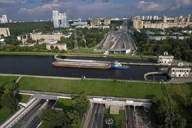 Акведук канала им. Москвы.