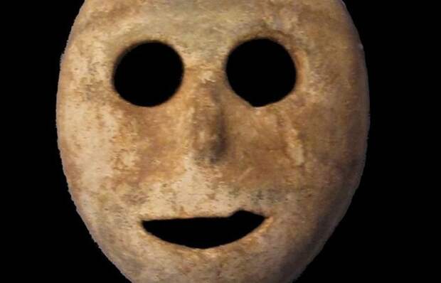 Древняя ритуальная маска.