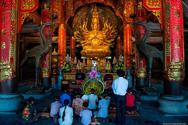 Экскурсия по крупнейшему буддистскому комплексу во Вьетнаме Bai Dinh