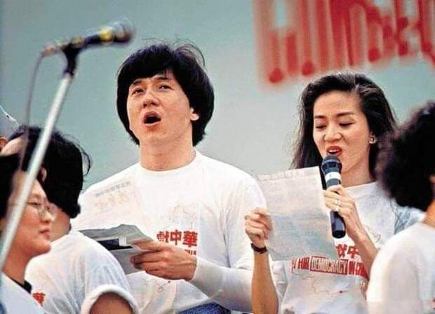 1989 год. Протесты на площади Тяньаньмэнь в Китае.