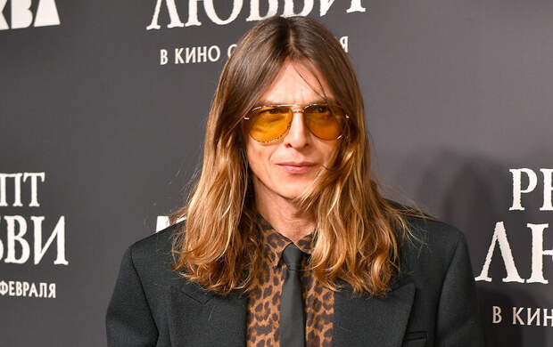 На счастье, на удачу: стилист Влад Лисовец назвал важнейший предмет новогоднего гардероба