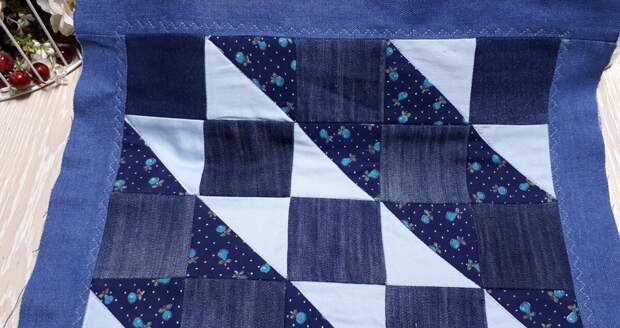 Писала, писала про пэчворк и решила - все, шью джинсовую подушку, сколько можно только одни чужие работы смотреть, пора и самой, что нибудь сотворить!-22