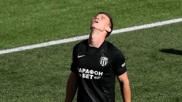 Форварду «Ротора» Муллину сломали челюсть в матче с «Томью»