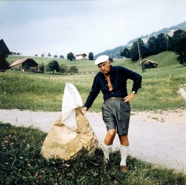 Владимир Владимирович Набоков любил половить бабочек. Гштад, 1970-е