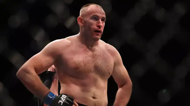 Олейник подписал контракт с UFC на улучшенных условиях и назвал имя следующего соперника