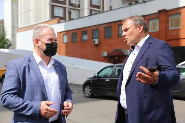 Петр Толстой взял под контроль вопрос создания пешеходной зоны в Марьино. Автор фото: Александр Чикин