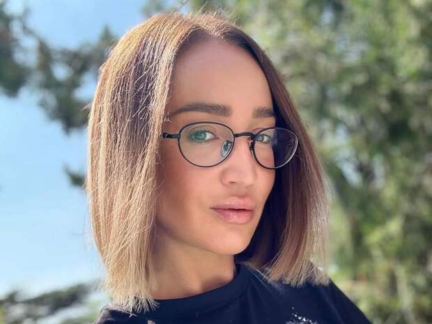 Ольга Бузова отдыхает во Франции