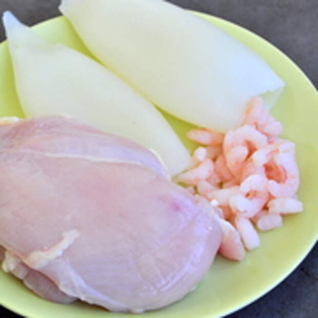Острый тайский суп с морепродуктами
