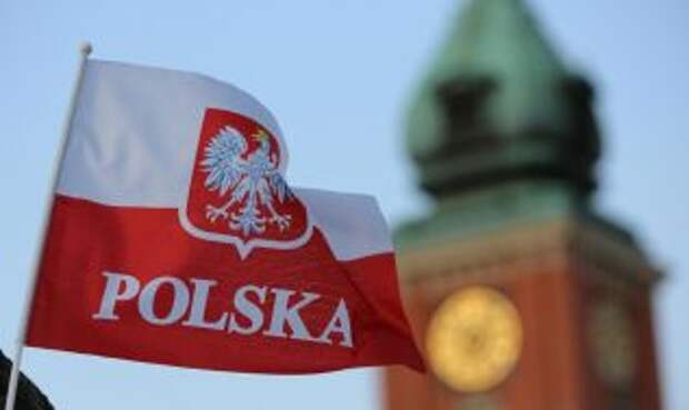 Польша интенсивно выдает визы украинским мигрантам