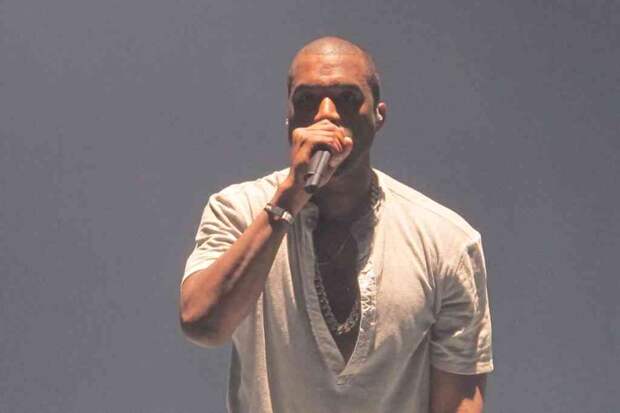 Рэперу Канье Уэсту запретили въезд в Великобританию